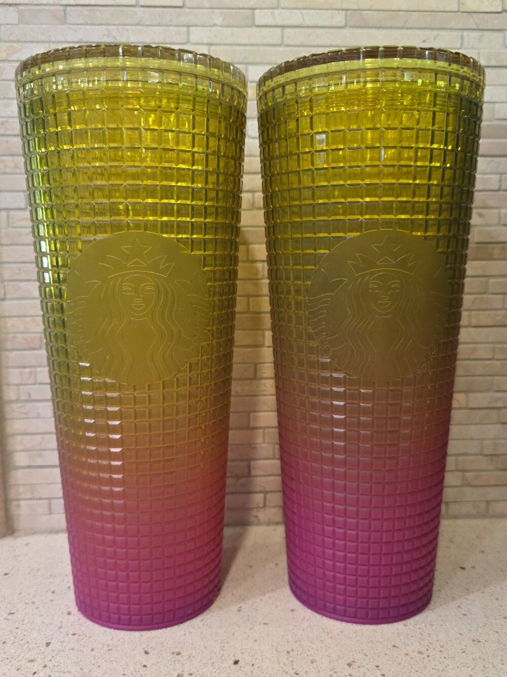 Starbucks 2022 Summer Edition Venti (24oz) Tumbler featuring a yellow-to-pink gr